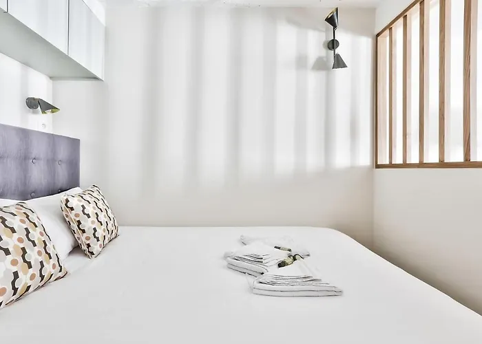 Superbe Neuf Rue Saint Honore *